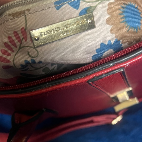 DAVID JONES PARIS LEATHER TOTE IN BURGUNDY Medium - Picture 11 of 16